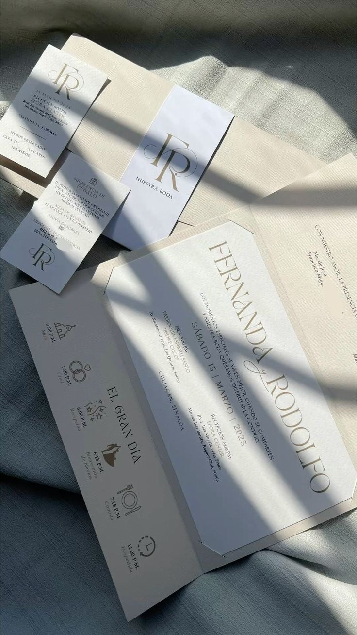 Diseño e impresión de invitaciones.